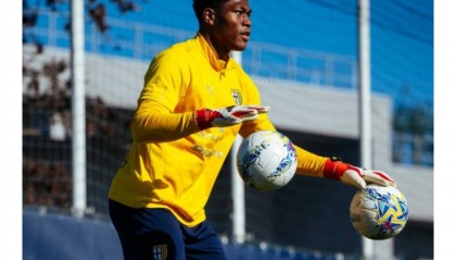 世界杯官方直播app下载中心手机版-即将复出，帕尔马官推晒铃木彩艳训练照：欢迎回来，彩艳